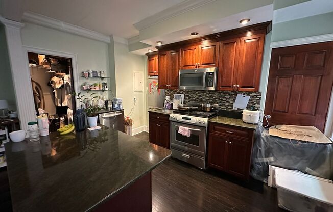 Spacious 1 Bed - In-Unit Laundry - Close to T - Updated Kitchen