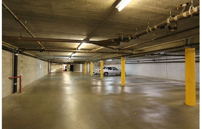 2 beds, 1 bath, 950 sqft, $2,195, Unit 107