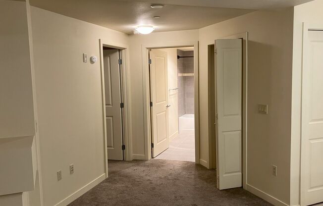 1 bed, 1 bath, $2,275, Unit Unit 461