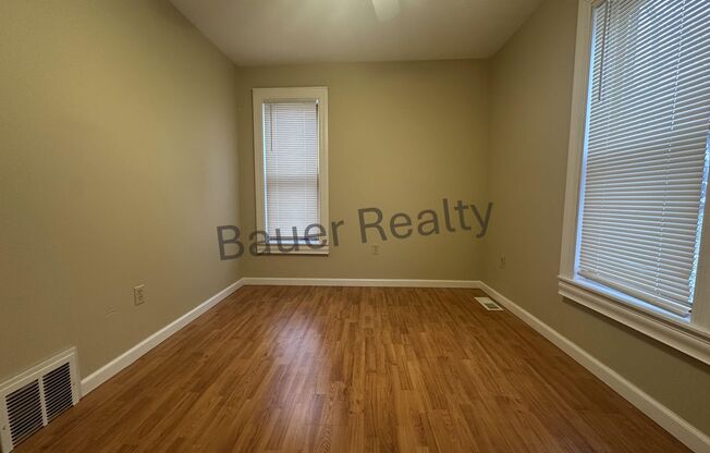 2 beds, 1 bath, 780 sqft, $725, Unit 221