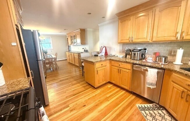83 RALPH ST