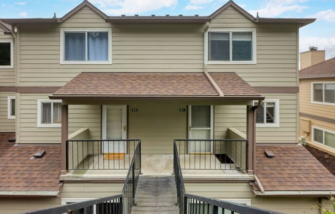 2 Bed/1.5 Townhome in West Linn w/ Garage