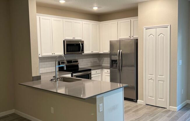 Newer Home just Minutes from Beach and Mayport Naval Station!