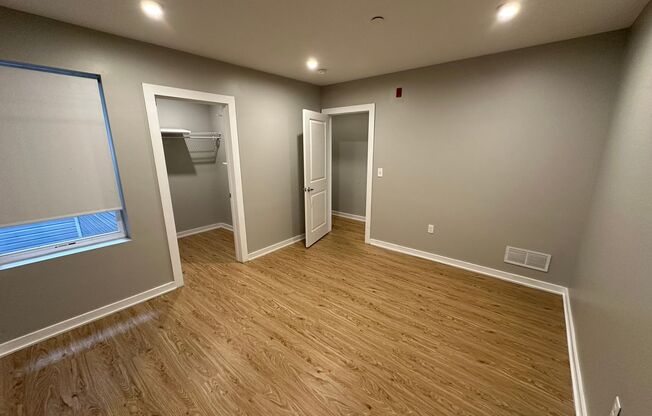 2 beds, 2 baths, 900 sqft, $2,050, Unit 2B