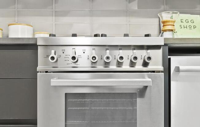 Studio, 1 bath, $4,605, Unit 2207N