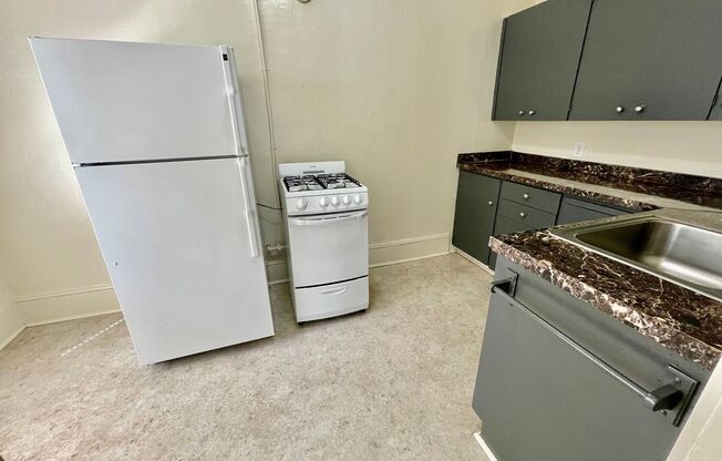 1 bed, 1 bath, 800 sqft, $1,475, Unit 3