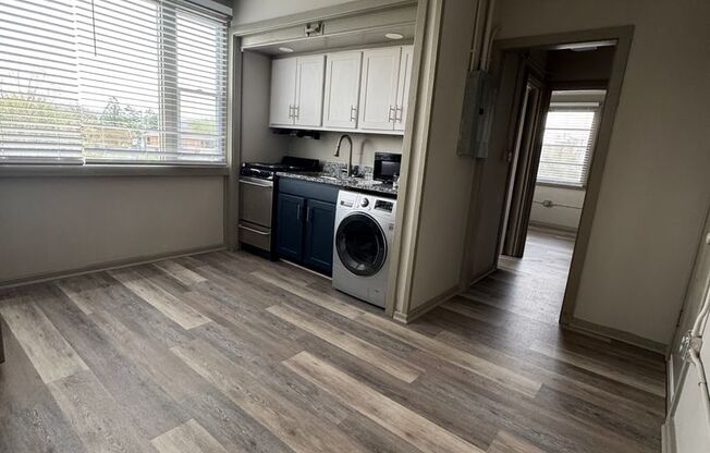 2 beds, 1 bath, 525 sqft, $1,190, Unit 100-123