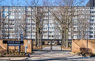1311 Delaware Ave sw S830