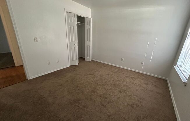 2 beds, 1 bath, $1,050, Unit 1733 W Preservation Dr Apt 10 Downstairs