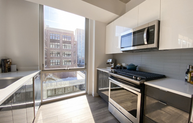 750 W SHERIDAN
