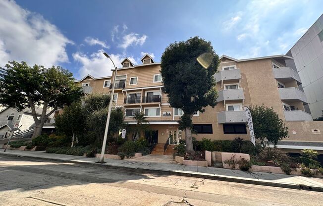 1 bed, 1 bath, $1,975, Unit 064#101