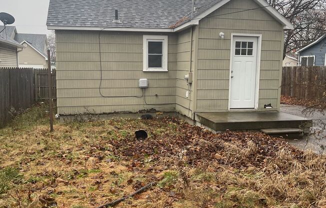 Charming 2 Bedroom Home - Move in Ready
