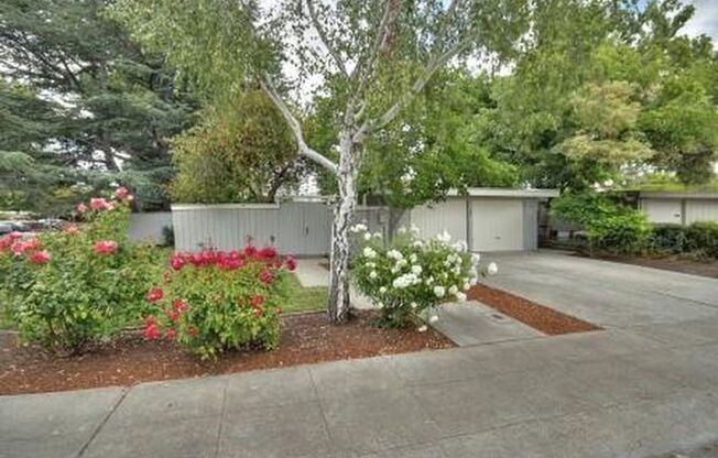 BEST VALUE IN PA!!  Charming Eichler, Midtown location, GREAT PA schools, EASY commute!
