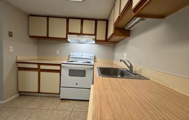 1 bed, 1 bath, $1,200