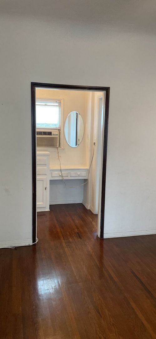 Studio, 1 bath, 450 sqft, $1,995, Unit E