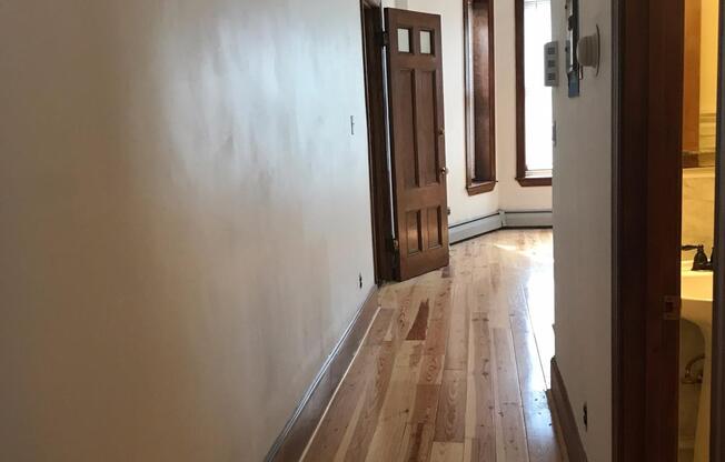 10 MILLMONT ST