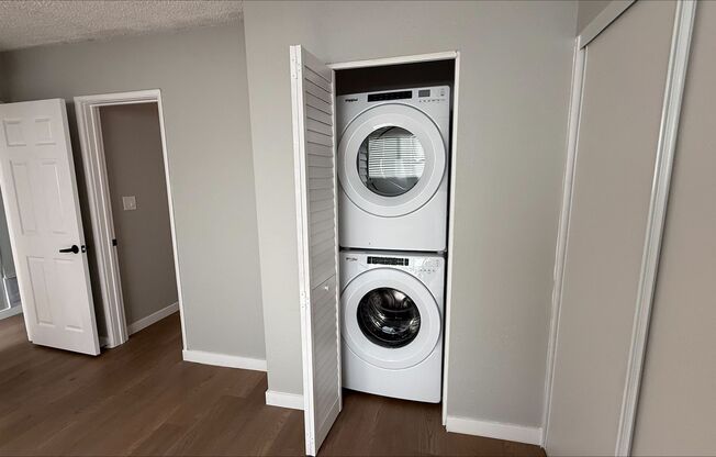 2 beds, 2 baths, 1,000 sqft, $2,985, Unit D63