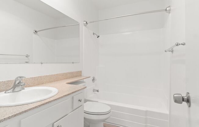 2 beds, 1 bath, 770 sqft, $2,095, Unit 21
