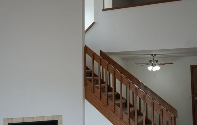 2 beds, 1.5 baths, 950 sqft, $1,434, Unit 5811-2A