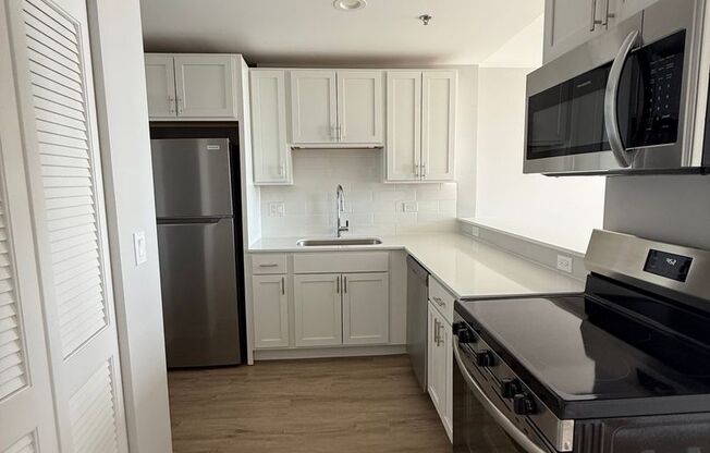 1 bed, 1 bath, 550 sqft, $1,450, Unit 1101