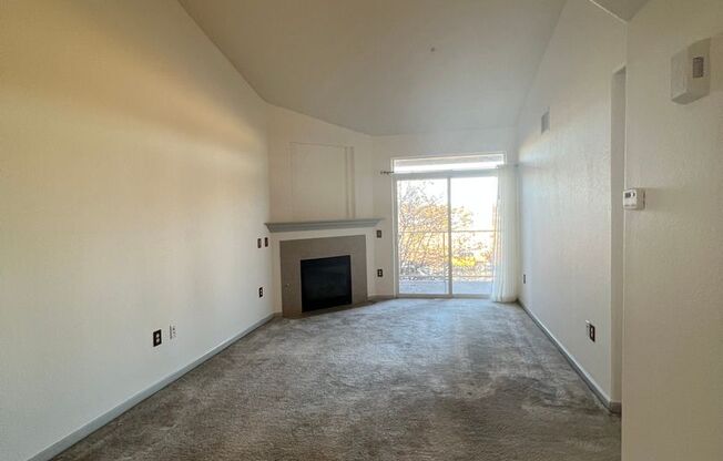 FULLY RENOVATED 2BD/ 2BA in Westminster, CO- WITH GARAGE! Available 9/27/24!