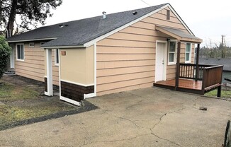 One Bedroom Cottage Duplex in Sheridan Park
