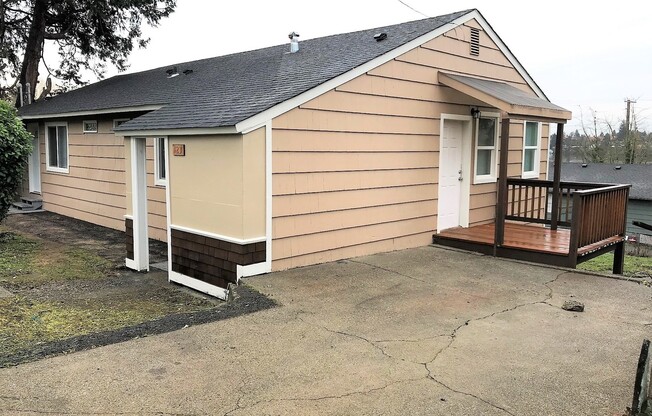 One Bedroom Cottage Duplex in Sheridan Park