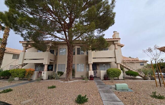 A Nicely Remodeled 2 Bedroom upstairs unit in Summerlin