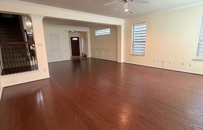 Beautiful spacious home in great location!