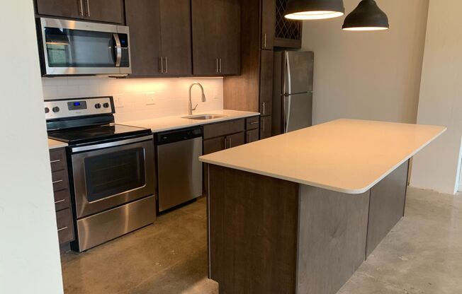 1 bed, 1 bath, 694 sqft, $1,390, Unit 314