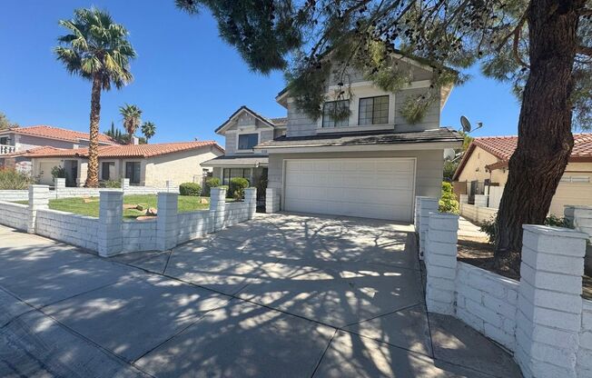 2,985 Sq. Ft Five Room House with a view in Lake Sahara, with Pool/Alarm/Landscaping/Hoa included!