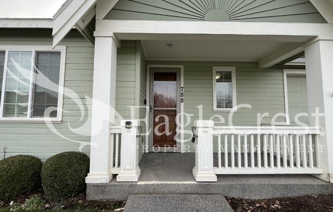 Spacious & Stylish 3-Bedroom Home in a Charming Neighborhood Near Walking Paths