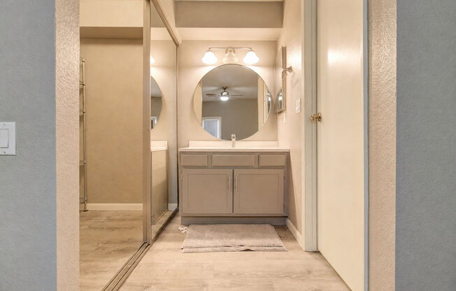2 beds, 2 baths, 1,095 sqft, $1,600, Unit 140