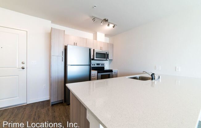 123 4th Avenue W