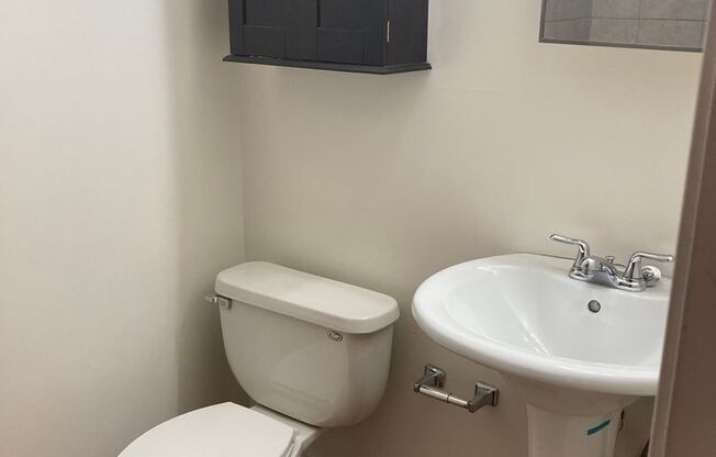 2 beds, 2 baths, 1,000 sqft, $1,799, Unit 22-1