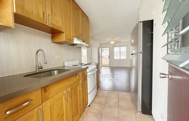 2 beds, 1 bath, $1,895, Unit 8