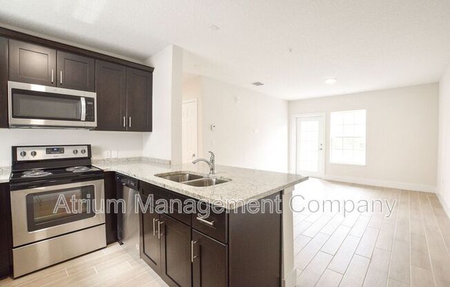 5520 Lake Underhill Rd