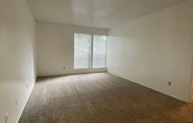 2 beds, 2 baths, 902 sqft, $1,099, Unit 147