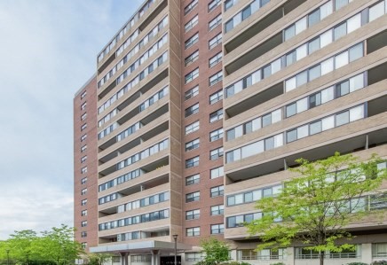 2 Hawthorne Pl.