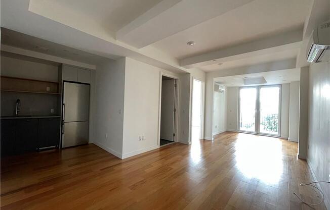 2 beds, 1 bath, 37,172 sqft, $2,950