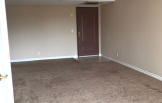 1 bed, 1 bath, 875 sqft, $2,100, Unit 206