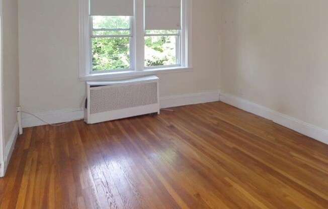7 EGREMONT RD