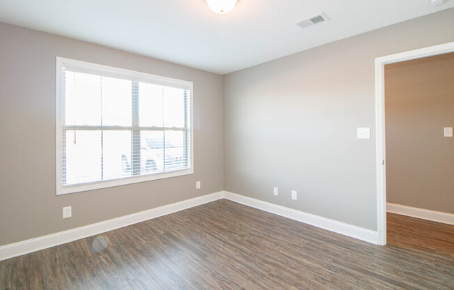 325 G LANDRUM PL