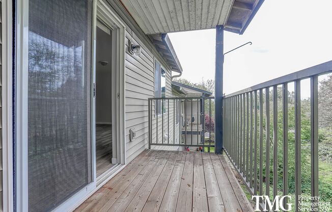 2 beds, 1 bath, 960 sqft, $1,475, Unit 220