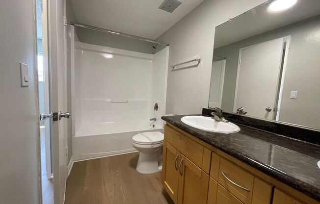 2 beds, 1.5 baths, 1,074 sqft, $2,995, Unit 800J3