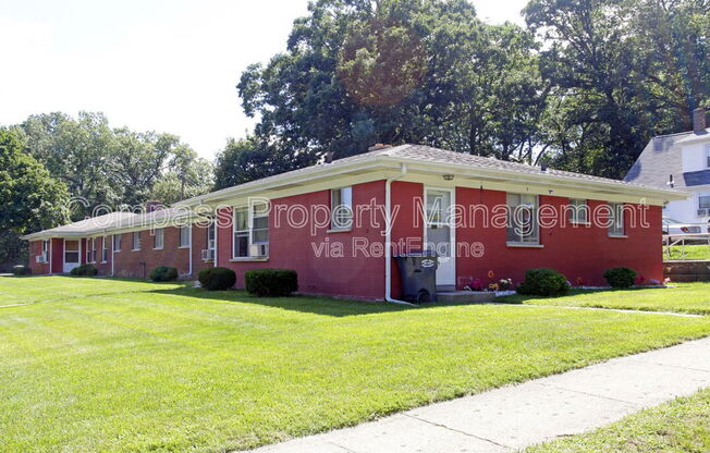 11 RIDGEWOOD ST
