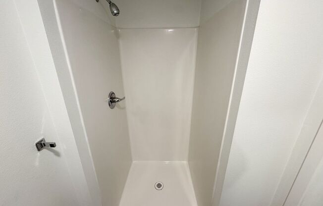 Studio, 1 bath, 186 sqft, $1,425, Unit 218