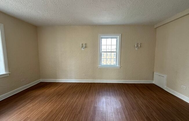 Studio, 1 bath, 401 sqft, $1,200, Unit Bayard Manor 309