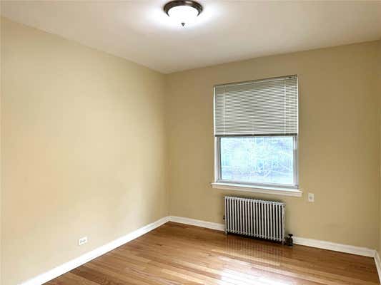 2 beds, 1 bath, 900 sqft, $2,400, Unit 3H