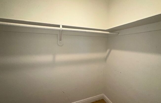 Studio, 1 bath, 550 sqft, $1,395, Unit 206